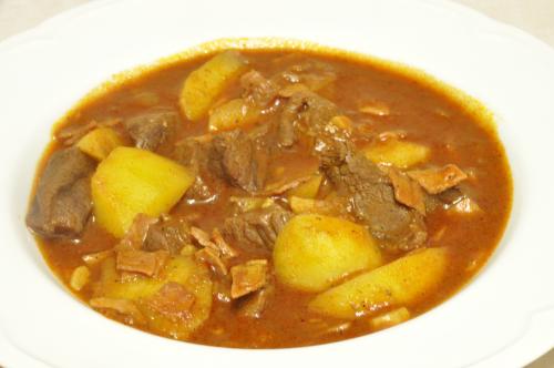 Jak uvařit hovězí po katalánsku? Snadné recept, připravený za 45 - 60 minut